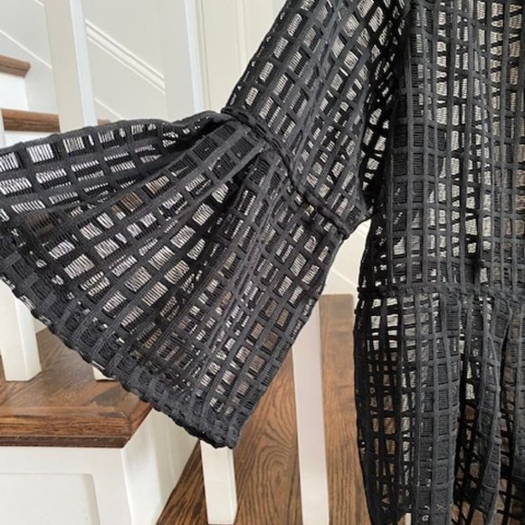 Black Lightweight Open Weave Jacket W/Ruffles Size Large EUC! - Picture 4 of 9